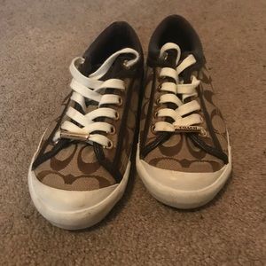 Coach tennis shoes size 5